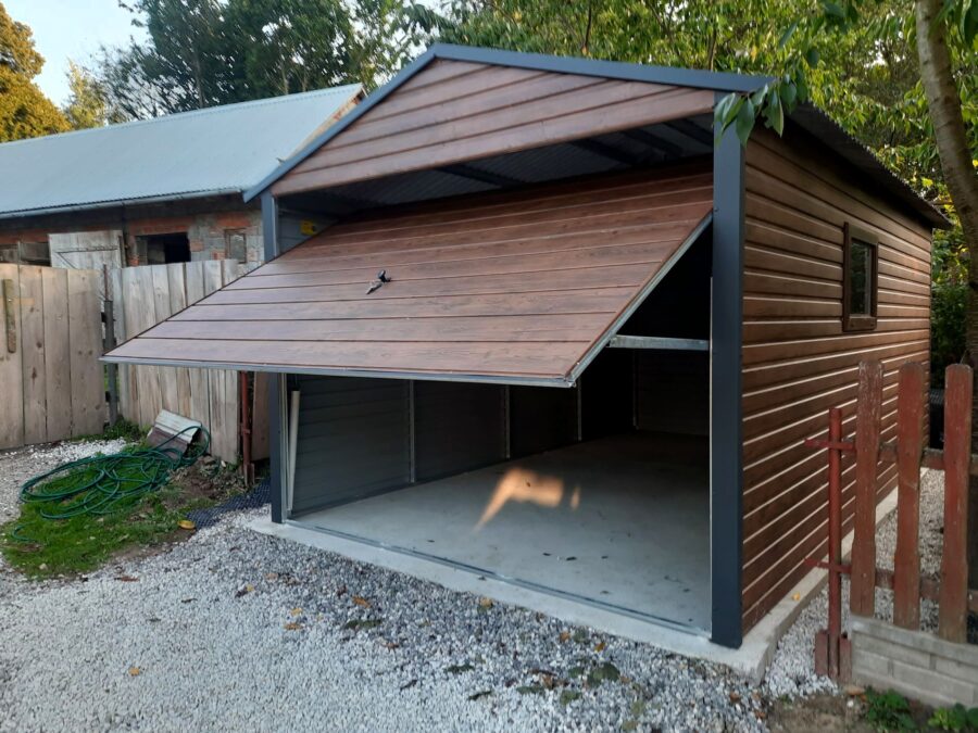 Garaż blaszany 3x5m | Drewnopodobny lub kolor RAL | Dach dwuspadowy